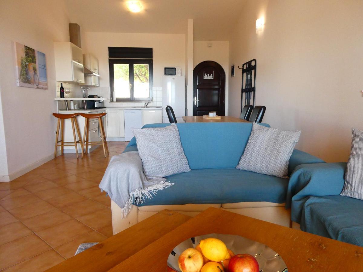 Casa Lara Kastelir